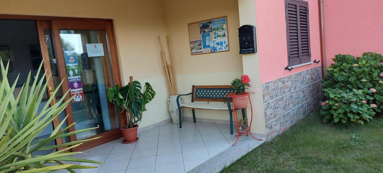 Isola Rossa Appartamenti Paduledda Екстериор снимка